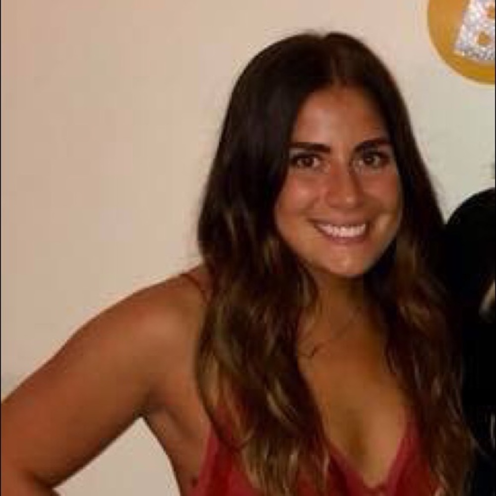 Meet your Posher, Alexis
